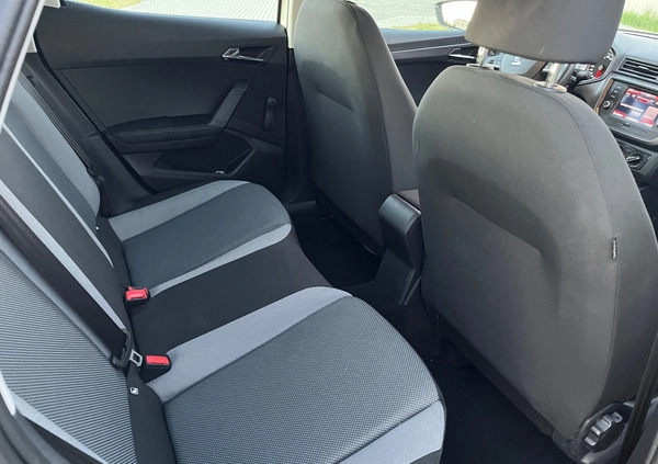 Seat Ibiza cena 41500 przebieg: 120300, rok produkcji 2018 z Pisz małe 121